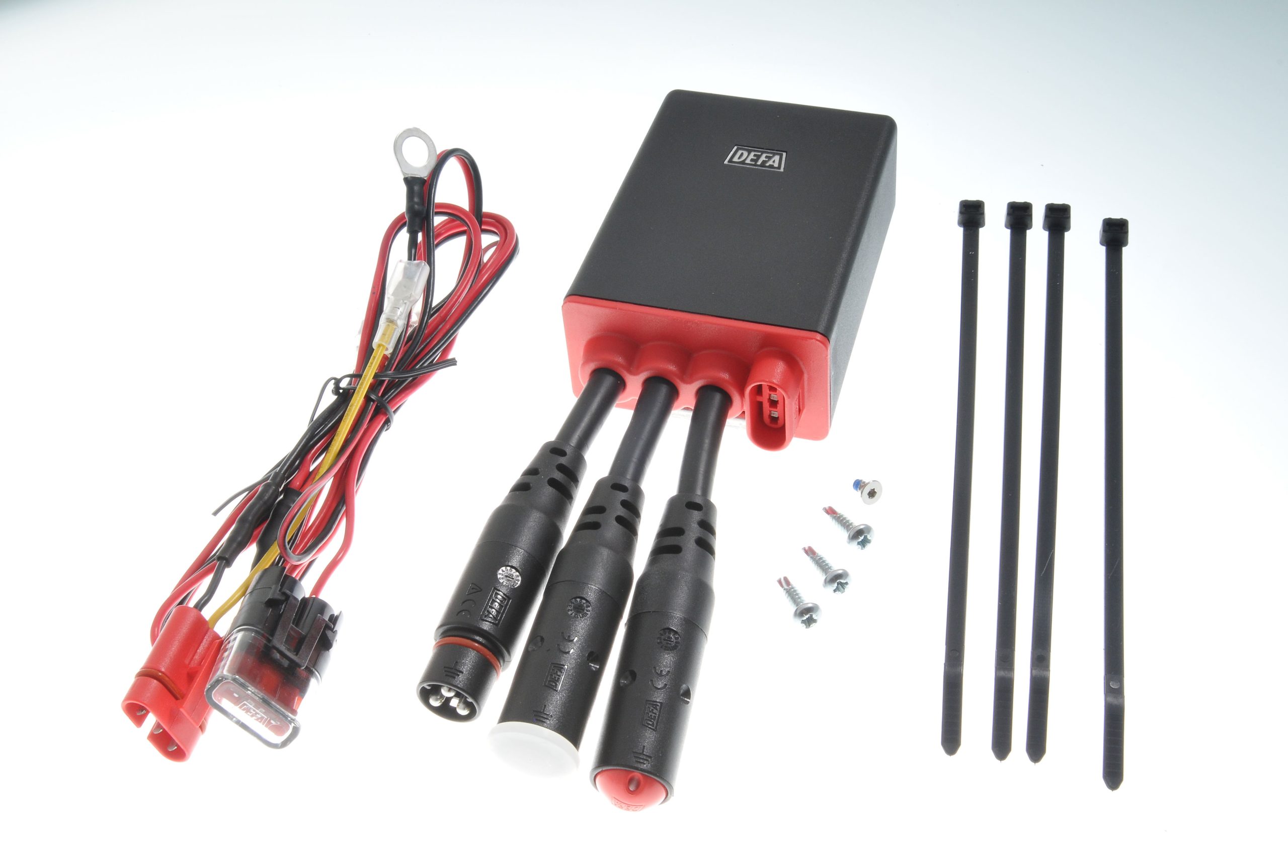 DEFA MultiCharger 1205R Flex – 12 V / 5 A – 450015