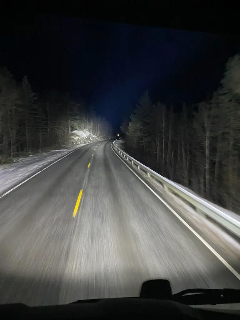 BRIODLIGHTS ICE-X fjernlys 9″ – med varme og parklys, 13500 lumen
