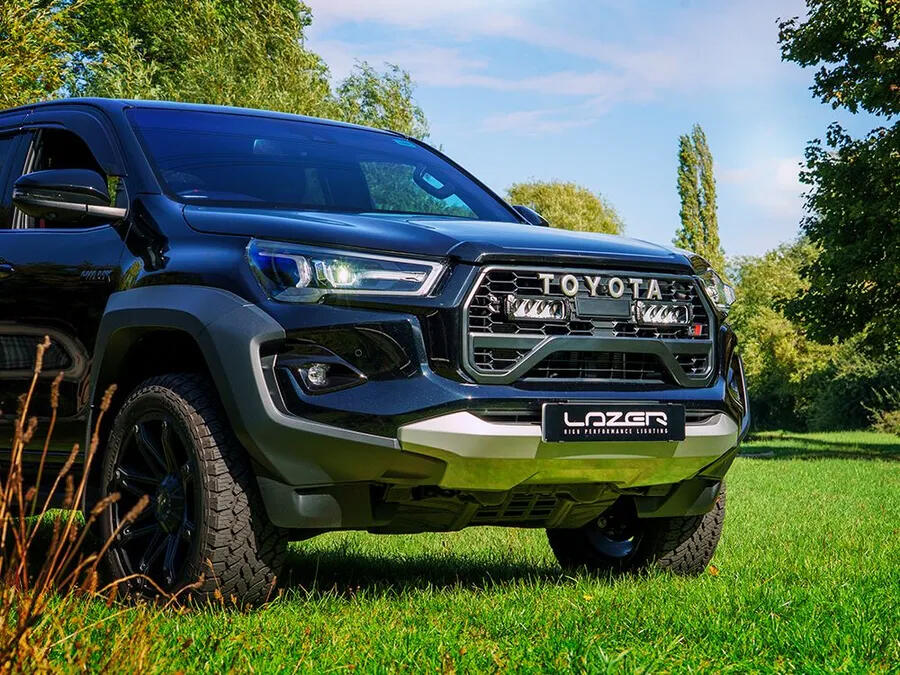 Lazer grillkit m/2 stk LAZER TR750 ELITE – Toyota Hilux GR Sport 2024->
