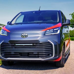 Lazer Grillkit med Linear18 Elite – Toyota Proace 2023->