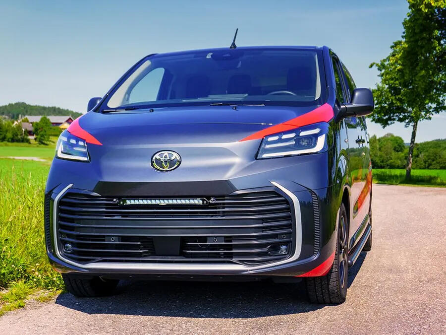 Lazer Grillkit med Linear18 Elite – Toyota Proace 2023->