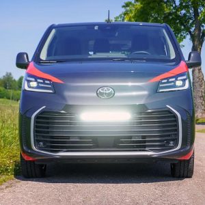 Lazer Grillkit med Linear18 Elite – Toyota Proace 2023->
