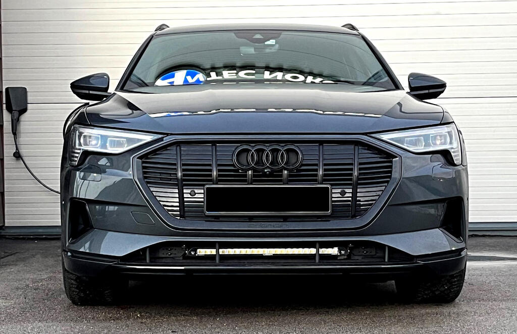 Lazer Grillkit med Linear 24ELITE – Audi E-Tron