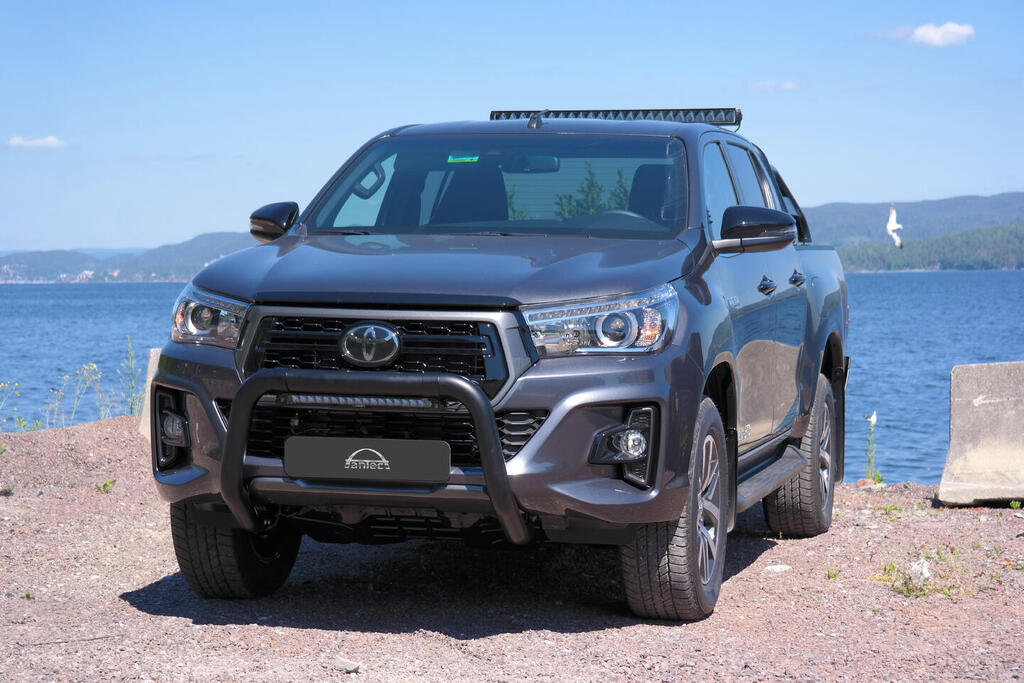 Lazer® grillkit m/ Lazer Linear 18 ELITE – Til Hilux 2016-2020