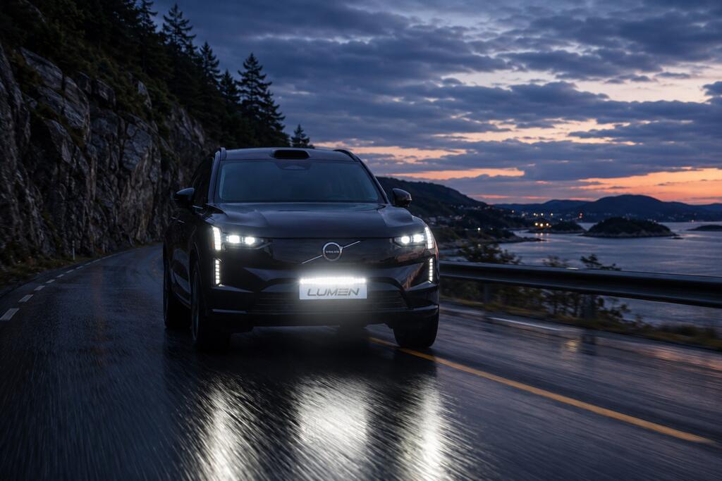 Lumen grillkit med CS20 Performance Slim – Volvo EX90 2024->