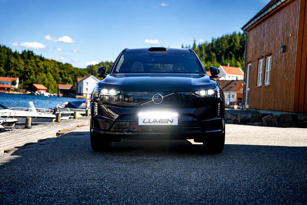 Lumen grillkit med CS20 Performance Slim – Volvo EX90 2024->