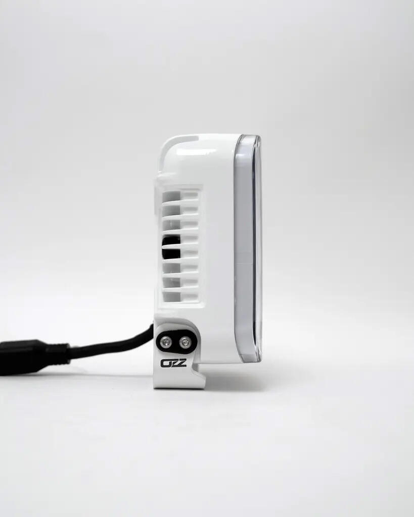 OZZ SQR 7″ fjernlys 178mm (Hvit hus) – med park- og varsellys, 14000 lumen
