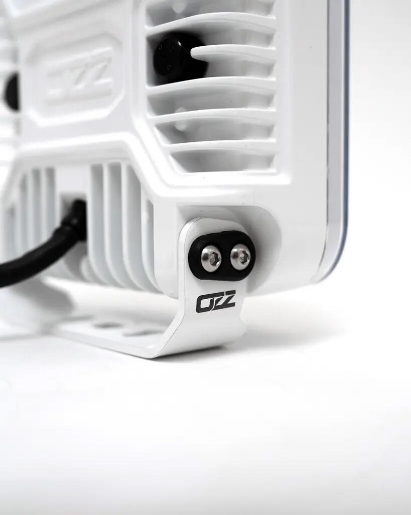 OZZ SQR 7″ fjernlys 178mm (Hvit hus) – med park- og varsellys, 14000 lumen
