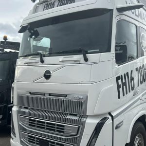 Fjernlyspakke med OZZ XB1 15″ – for Volvo FH og FH16 2021->