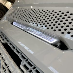 Fjernlyspakke med OZZ XB1 P27″ (hvit) – for Volvo FH Aero