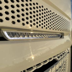 Fjernlyspakke med OZZ XB1 P27″ (hvit) – for Volvo FH Aero