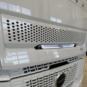 Fjernlyspakke med OZZ XB1 P27″ (Sort) – for Volvo FH Aero