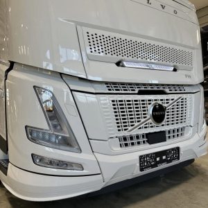 Fjernlyspakke med OZZ XB1 P27″ (Sort) – for Volvo FH Aero