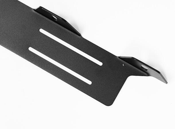 Skiltbrakett Rustfri – For fire lamper. Sortlakkert.