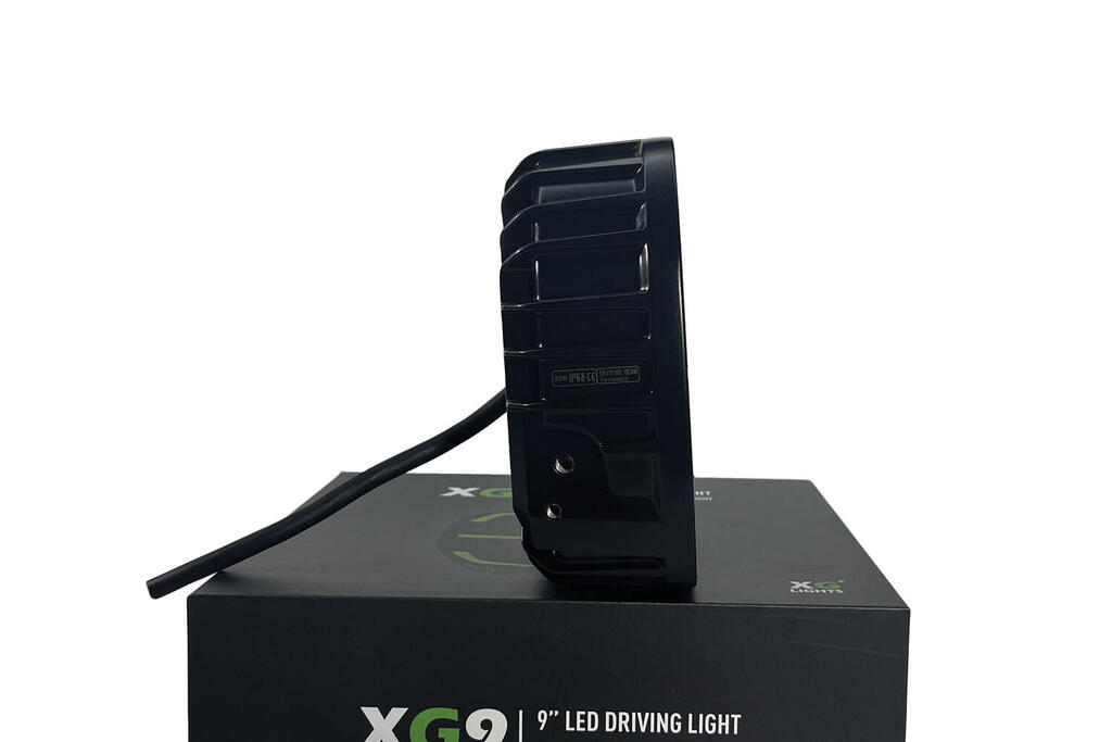 XG9 LED Fjernlys, Sort – Flerfarget parklys – hvit, gul og grønn.
