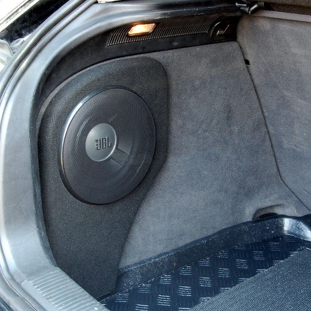 ConnectED Bilspesifikk basskasse 8″