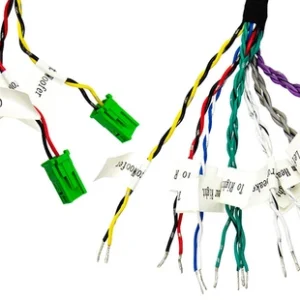 Musway Kabel med Quadlock høyttalerplugg