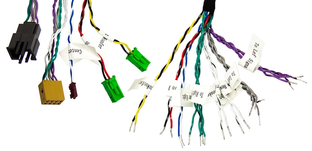 Musway Kabel med Quadlock høyttalerplugg